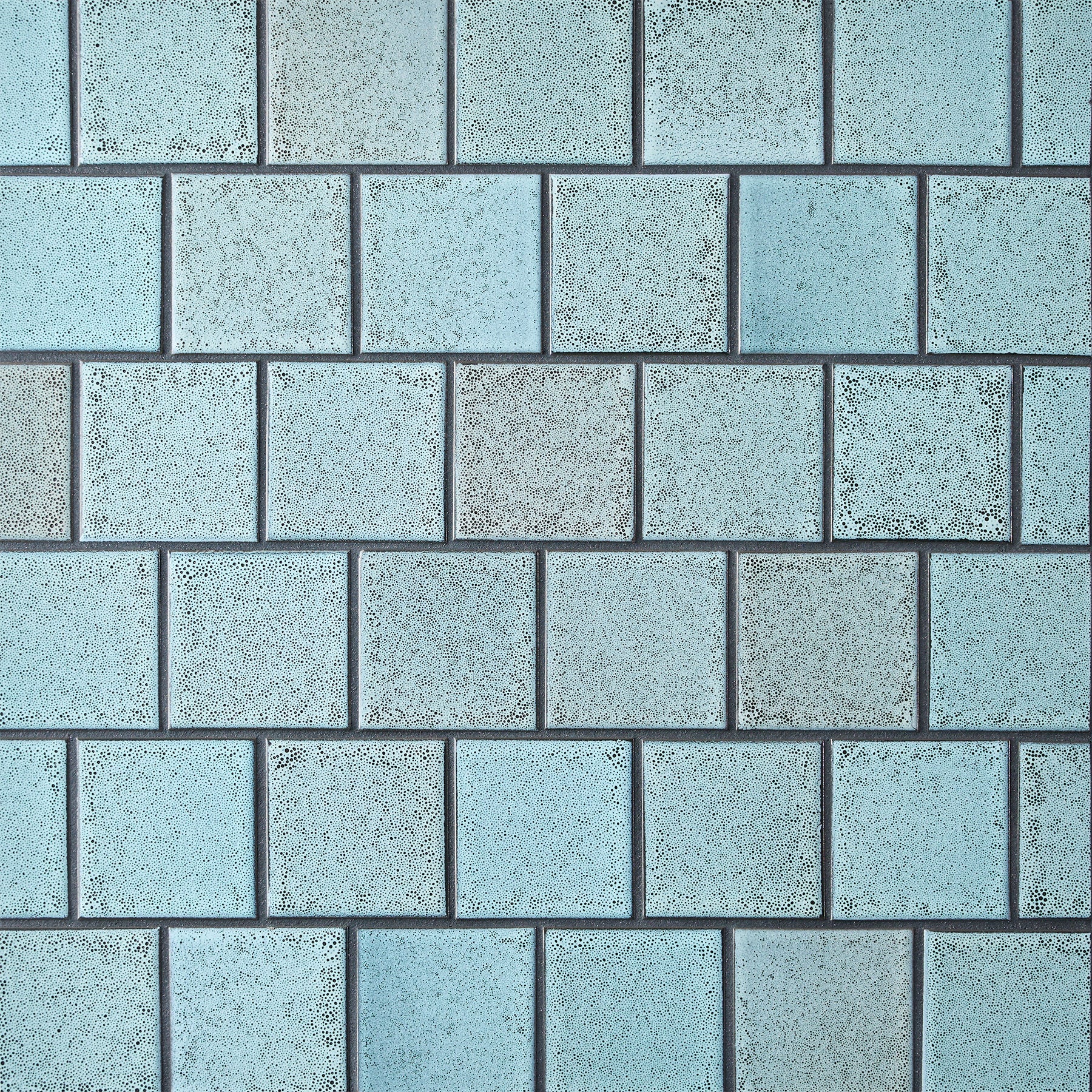 LM1 Sample in Chalk-Gunmetal